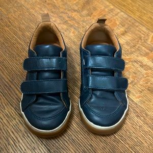 Old Navy Toddler Boys “leather” shoes. Size 9, Navy and brown